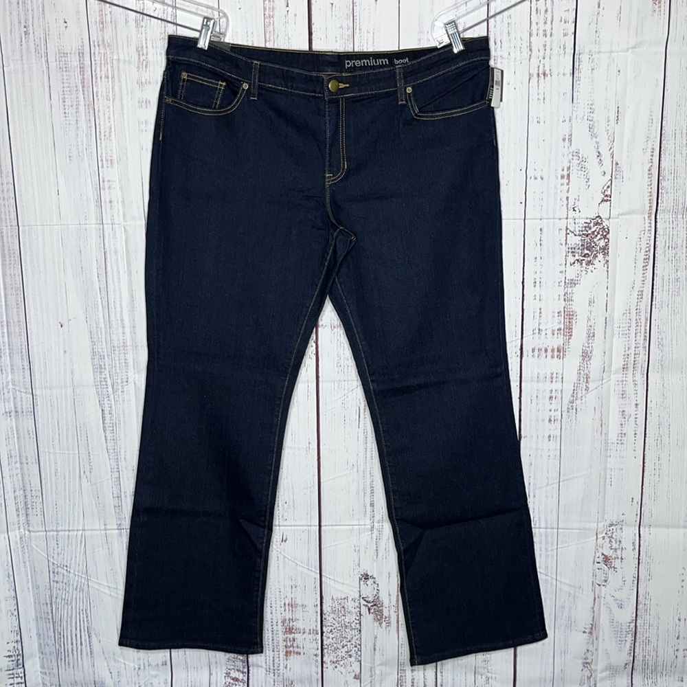 Gap NWT Size 18/34R Dark Rinse Blue Denim Low Rise Premium Bootcut Jeans